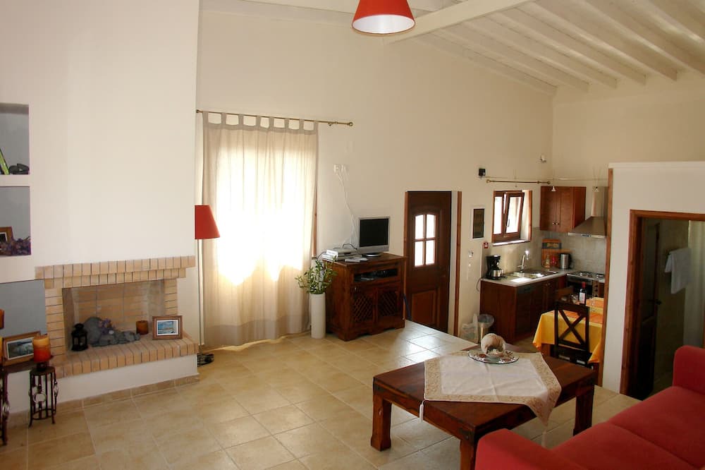 Photo of Livingroom in Mithimna