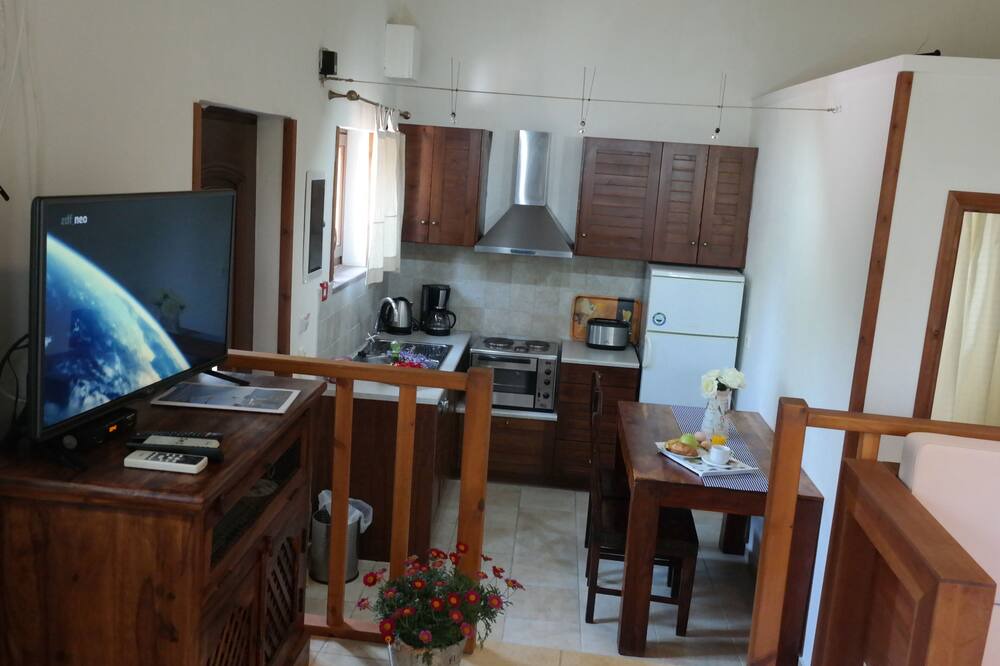 Photo of Kitchen in Mithimna