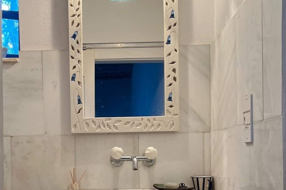Photo of Bathroom in Aegiali