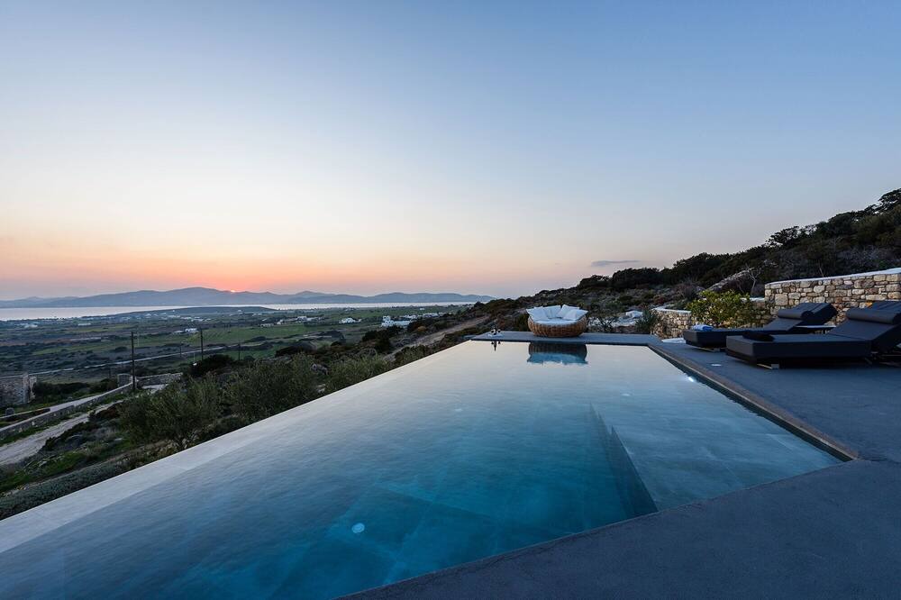 Photo of Outdoor in Aliki