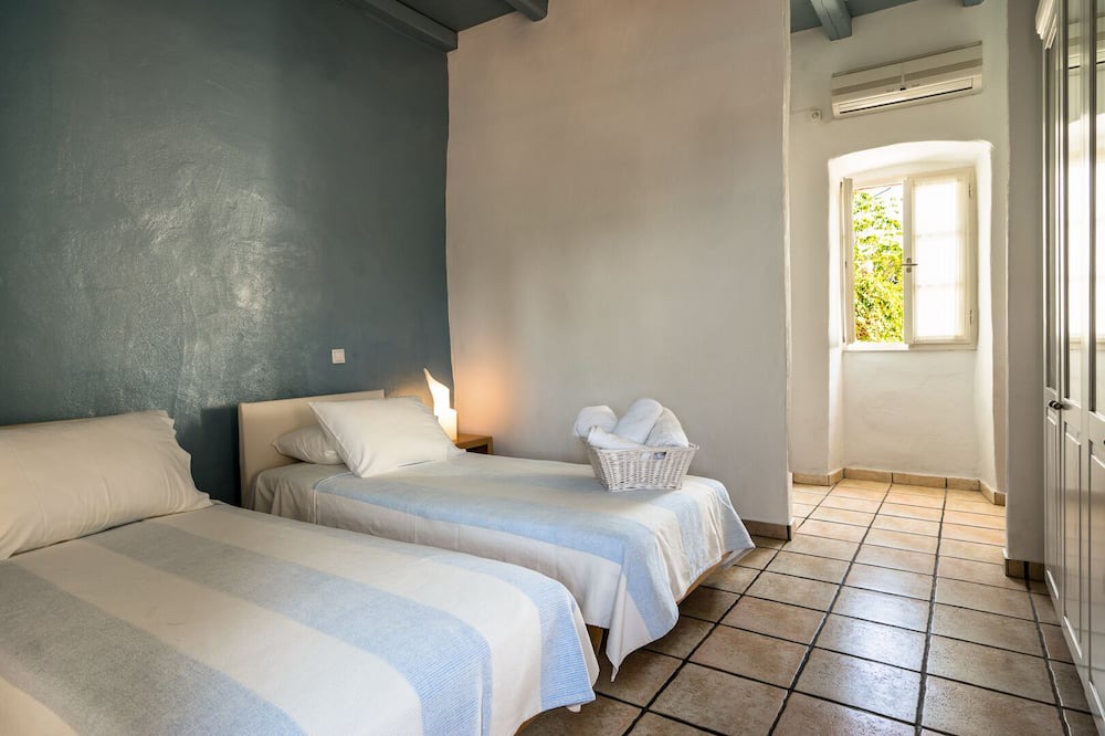 Photo of Bedroom in Erisos