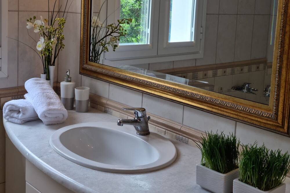Photo of Bathroom in Vlachatika