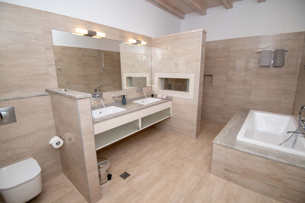 Photo of Bathroom in Asteri