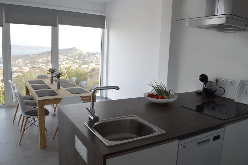 Photo of Kitchen in Agia Marina Mikrolimanou