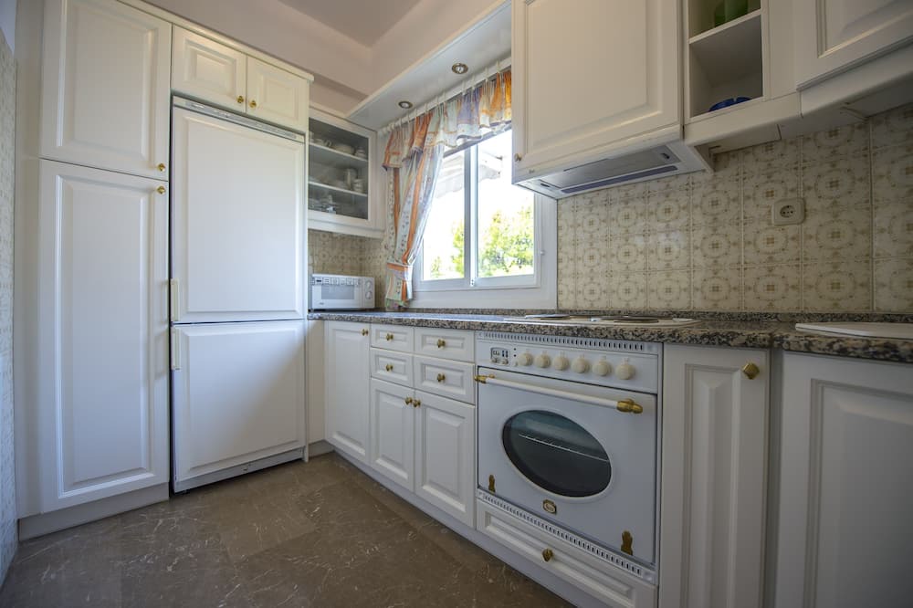 Photo of Kitchen in Varkiza