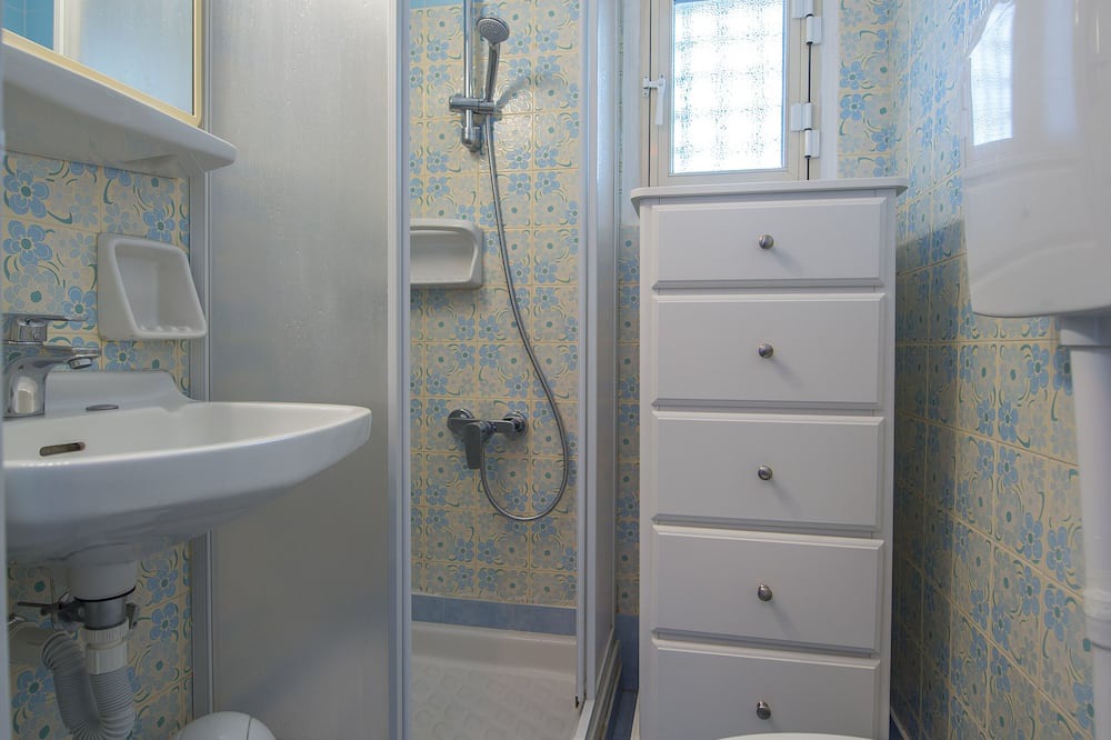 Photo of Bathroom in Varkiza