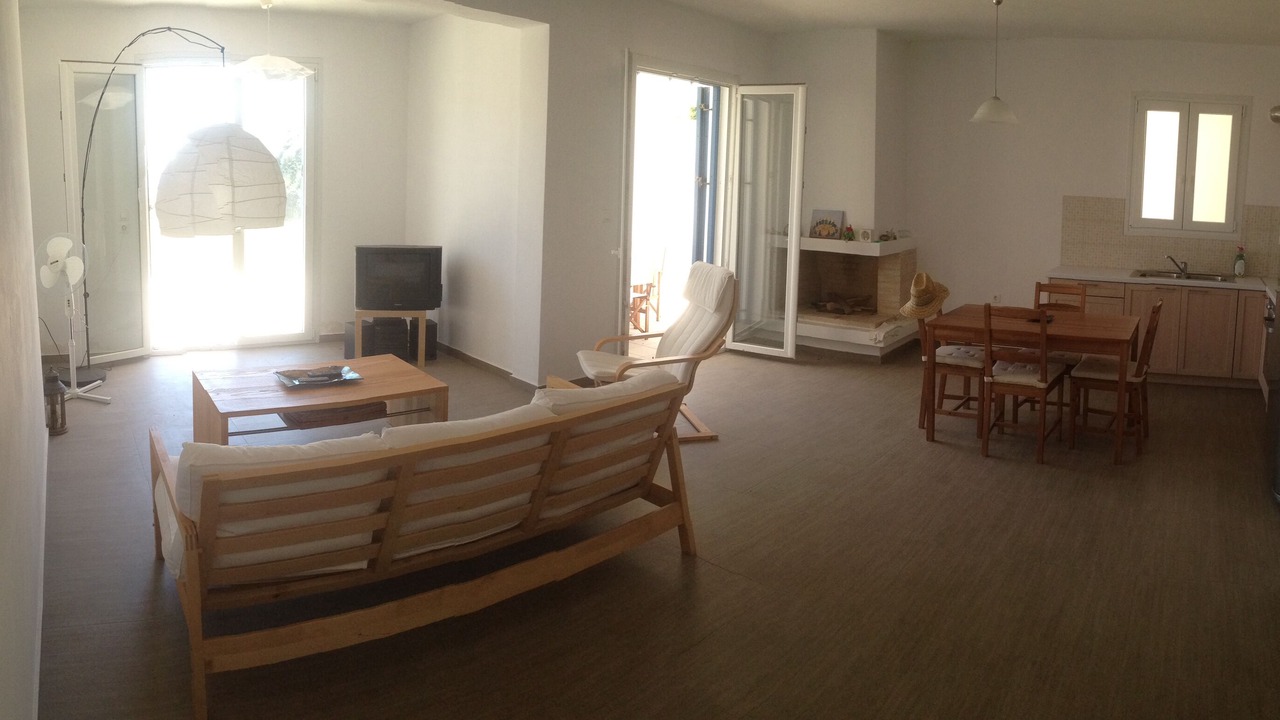 Photo of Livingroom in Ydrousa