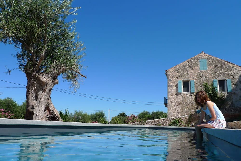 Photo of Outdoor in Tzamarelata