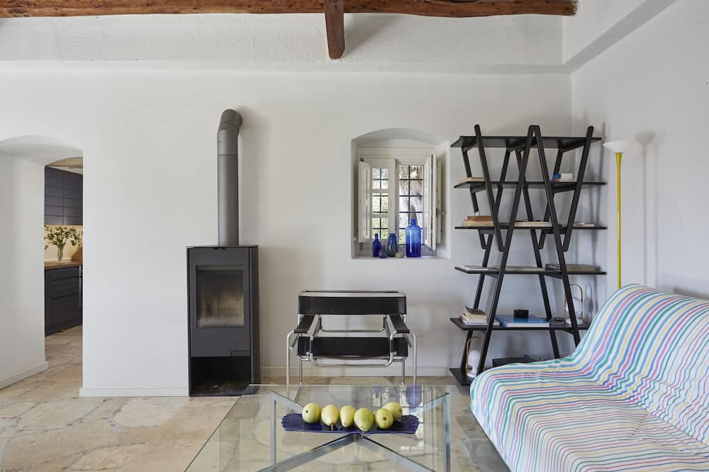Photo of Livingroom in Tzamarelata