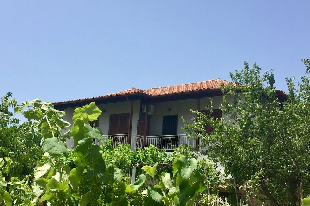 Photo of Outdoor in Kalamitsi