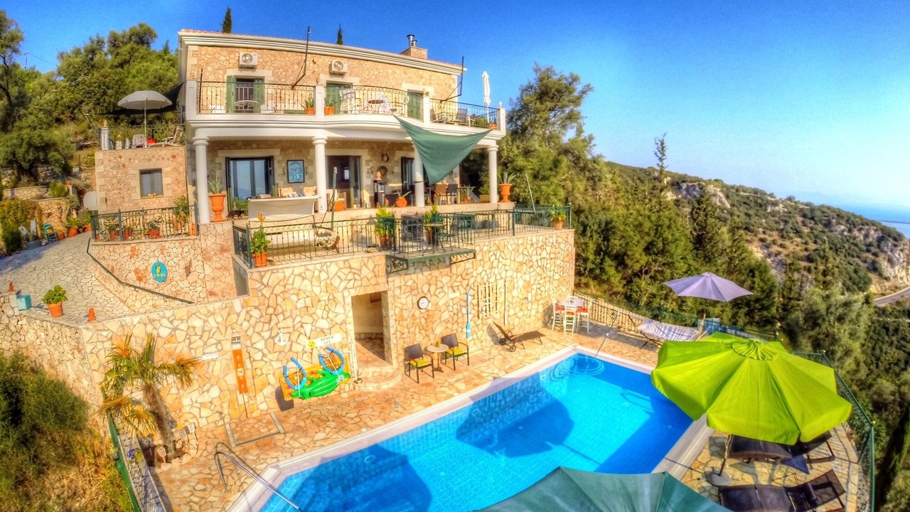 Photo of Outdoor in Apolpaina