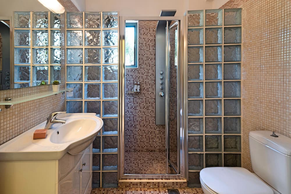 Photo of Bathroom in Xiro Chorio