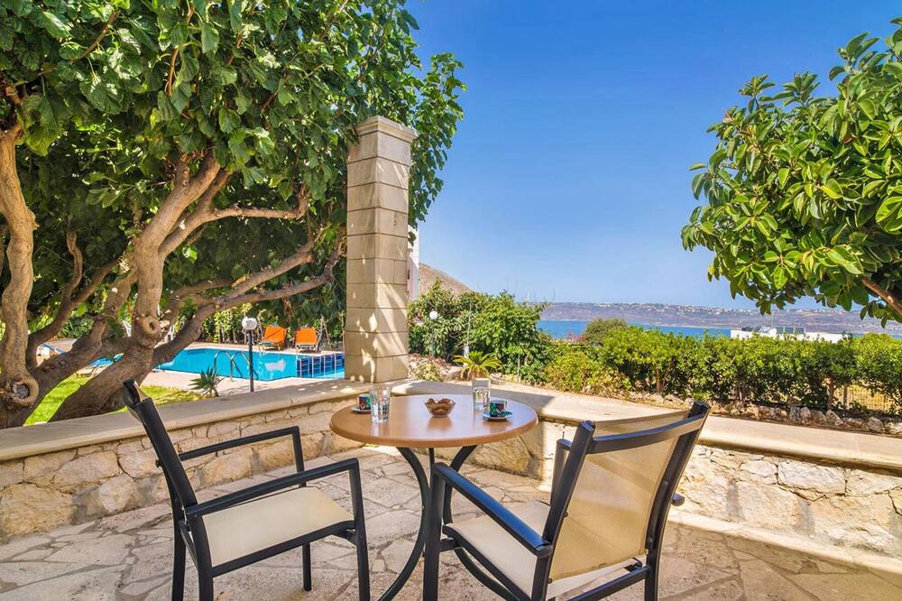 Photo of Patio Balcony in Megala Chorafia
