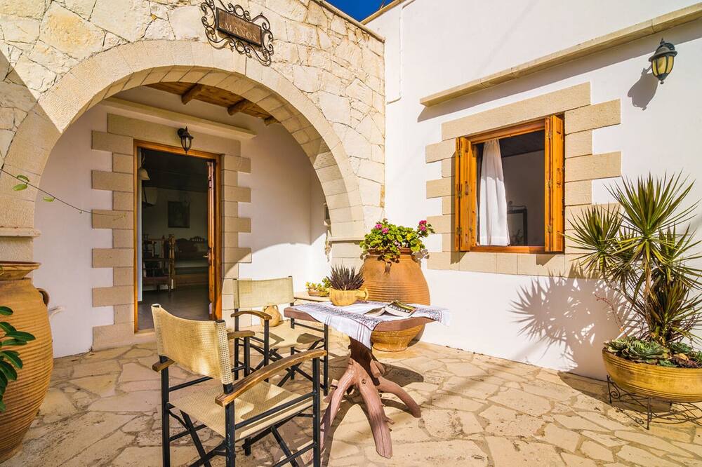 Photo of Patio Balcony in Megala Chorafia