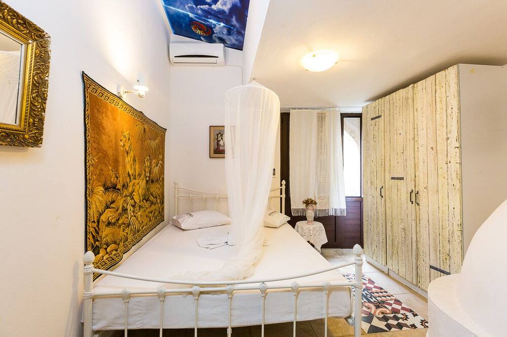 Photo of Bedroom in Chromonastiri
