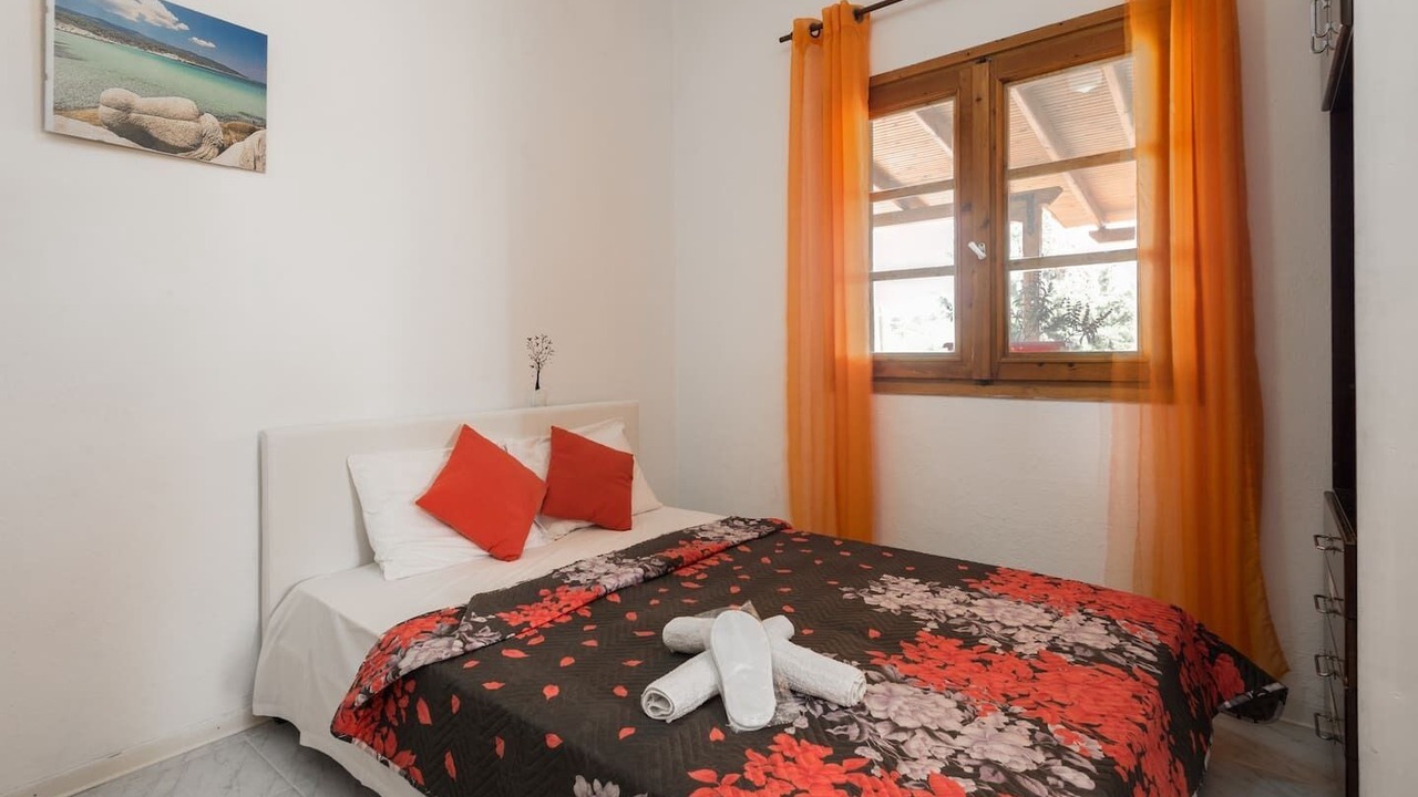 Photo of Bedroom in Nea Propontida