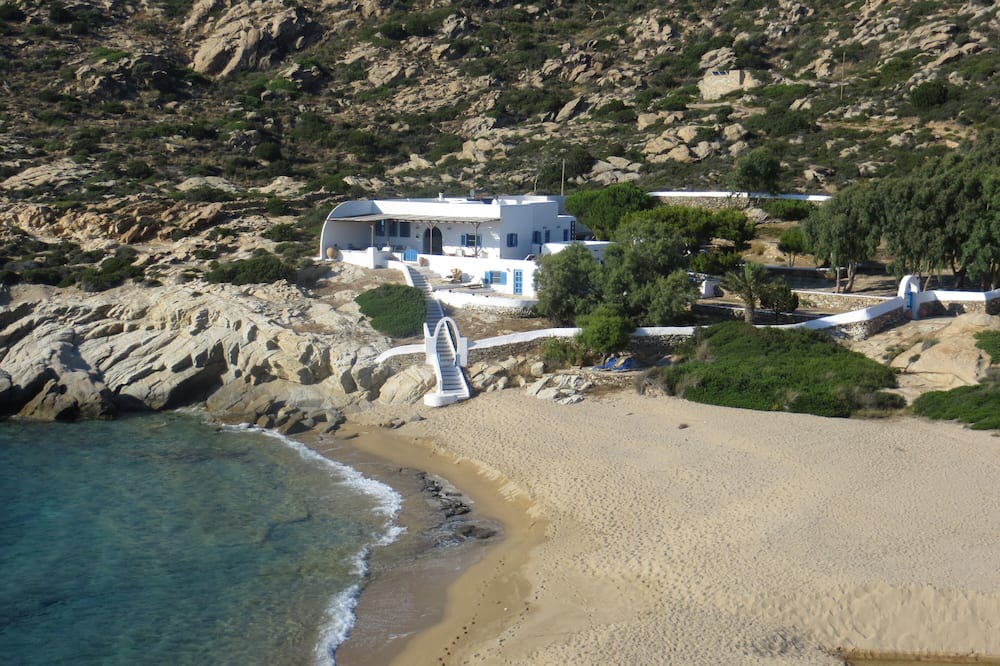 Photo of Others in Milopotas