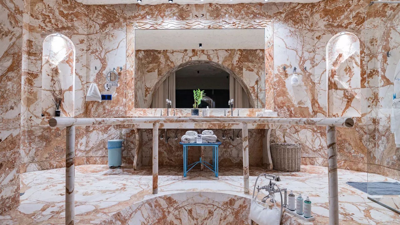 Photo of Bathroom in Milopotas