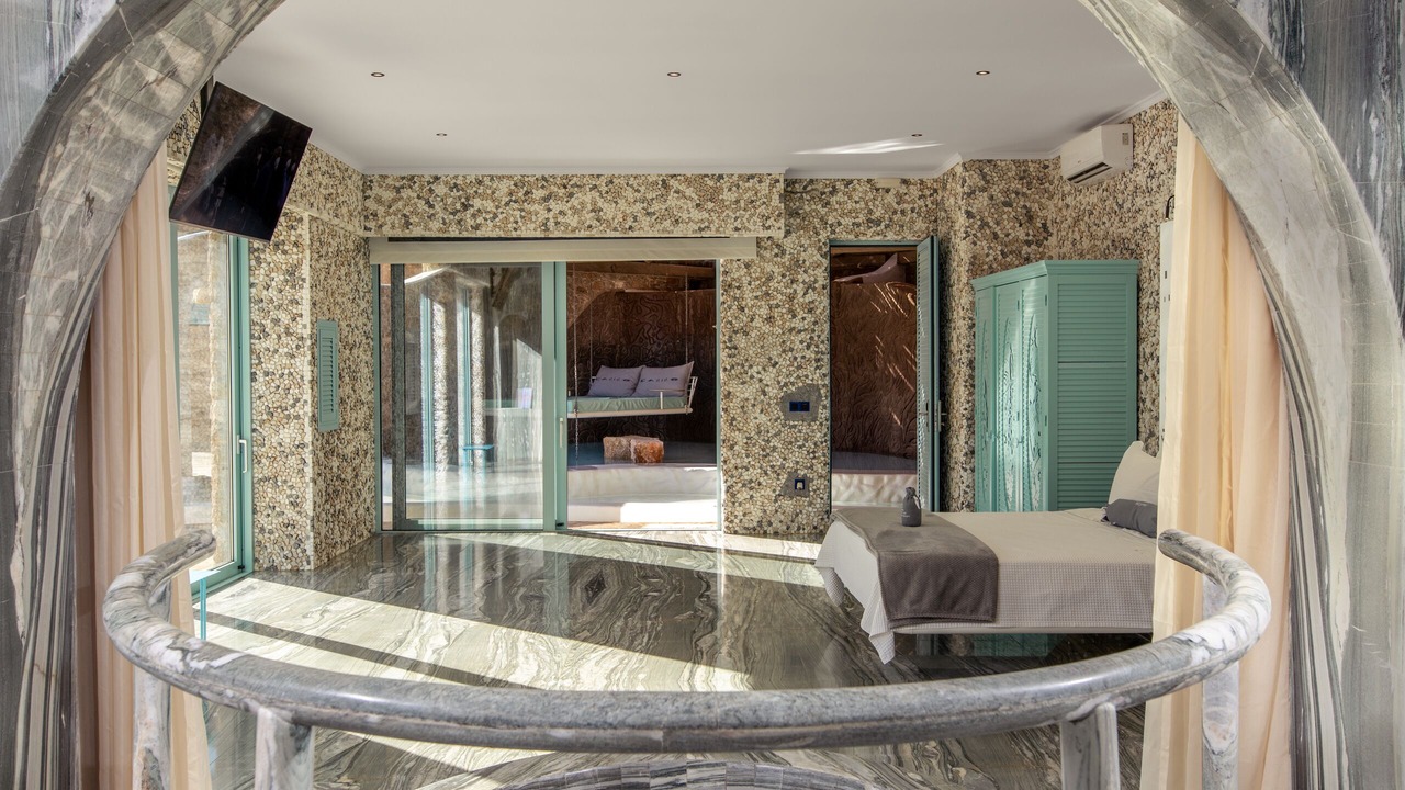 Photo of Bathroom in Milopotas