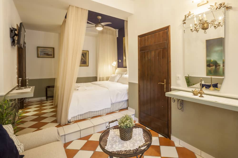 Photo of Bedroom in Paradhisos
