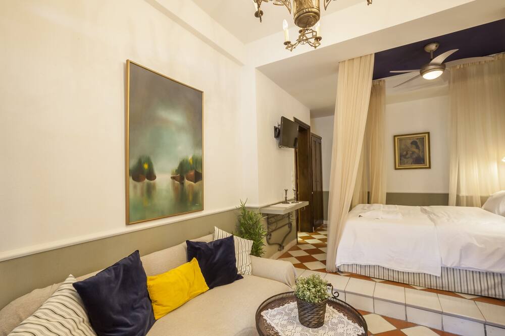 Photo of Bedroom in Paradhisos