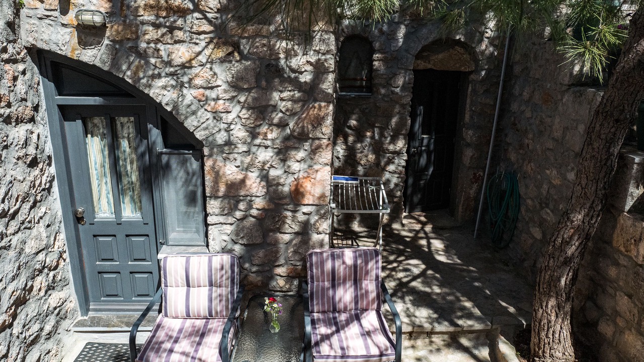 Photo of Outdoor in Avgonima