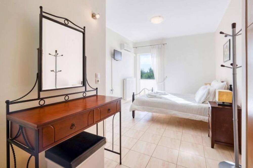 Photo of Bedroom in Stavromenos