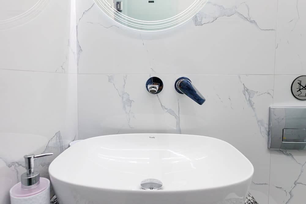 Photo of Bathroom in Avia