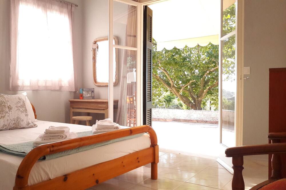 Photo of Bedroom in Leivathos