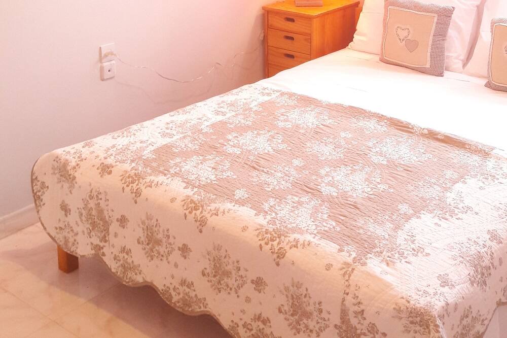 Photo of Bedroom in Leivathos