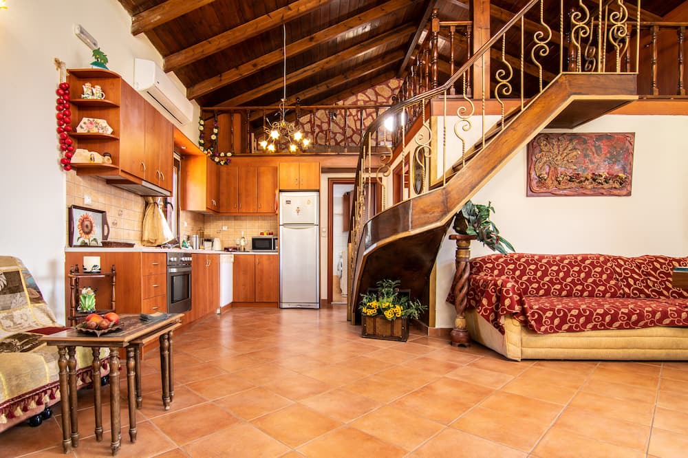 Photo of Livingroom in Patsos