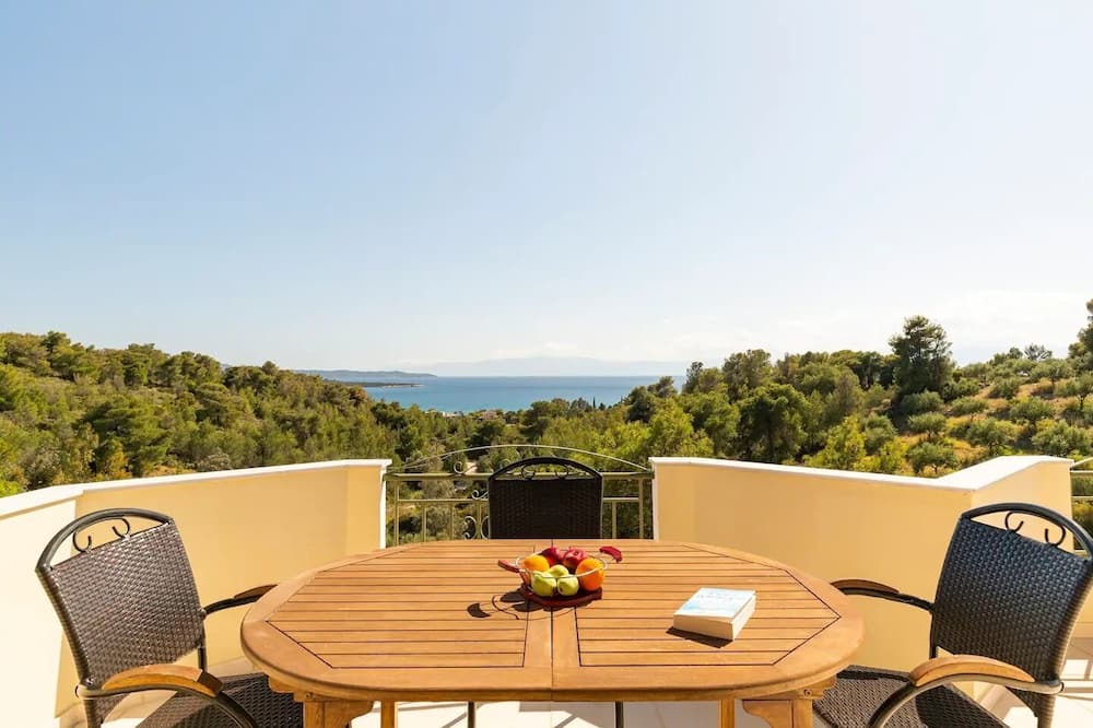 Photo of Patio Balcony in Kilada