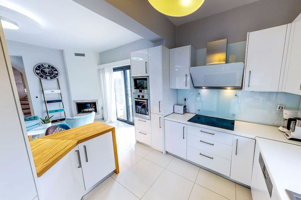 Photo of Kitchen in Alikianos