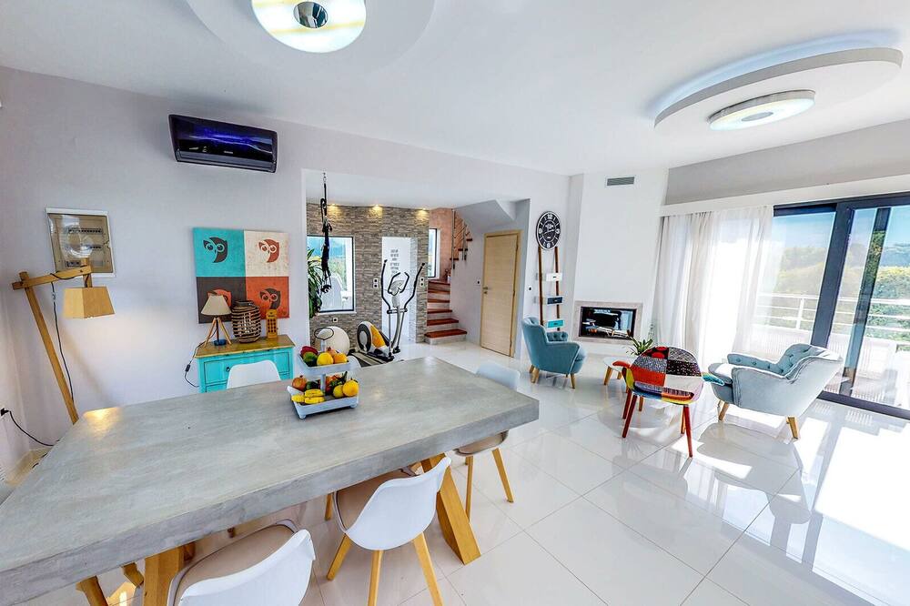 Photo of Livingroom in Alikianos