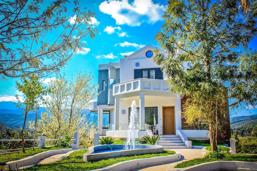 Photo of Outdoor in Alikianos