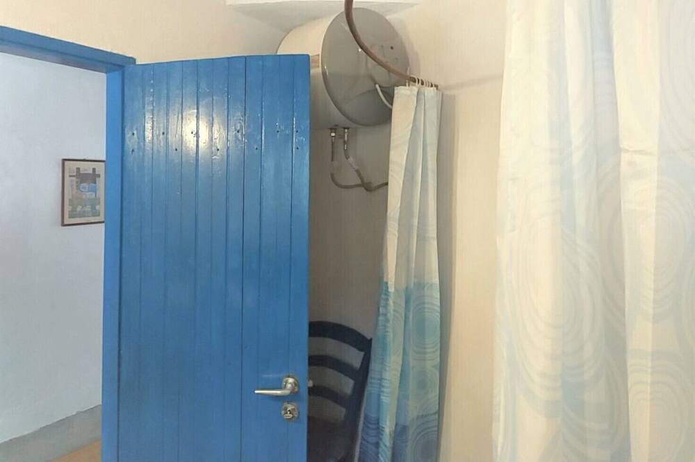 Photo of Bathroom in Kerames
