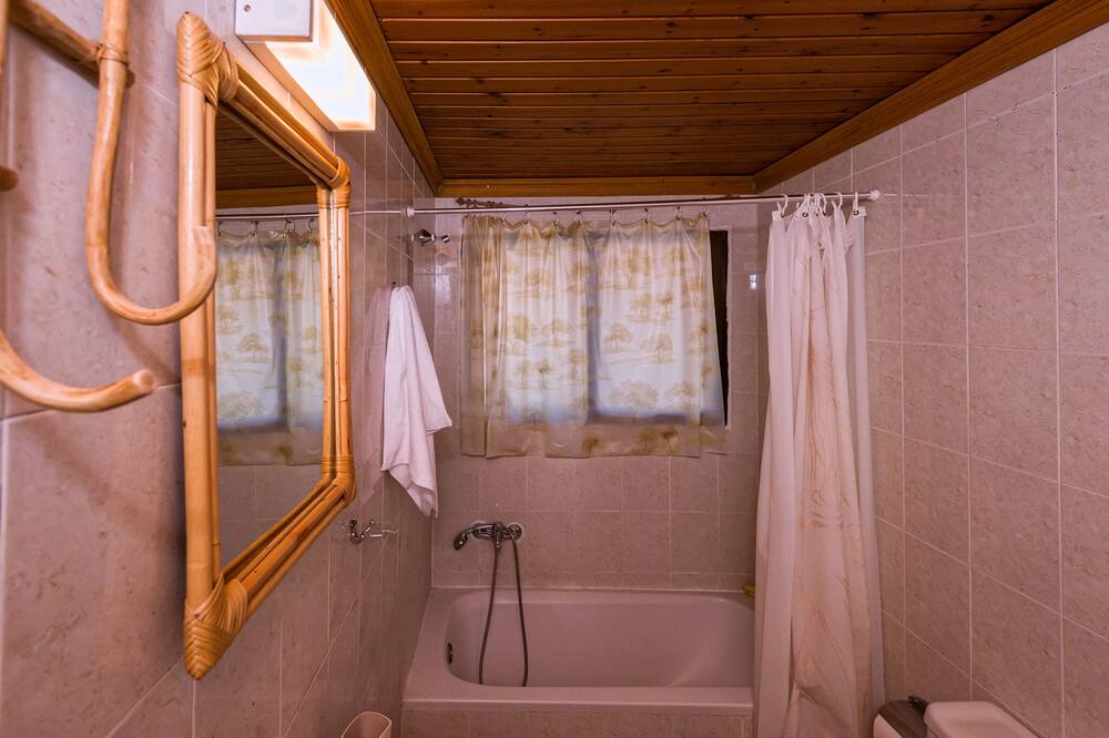 Photo of Bathroom in Sfinari