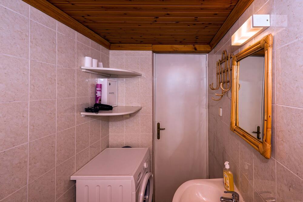 Photo of Bathroom in Sfinari