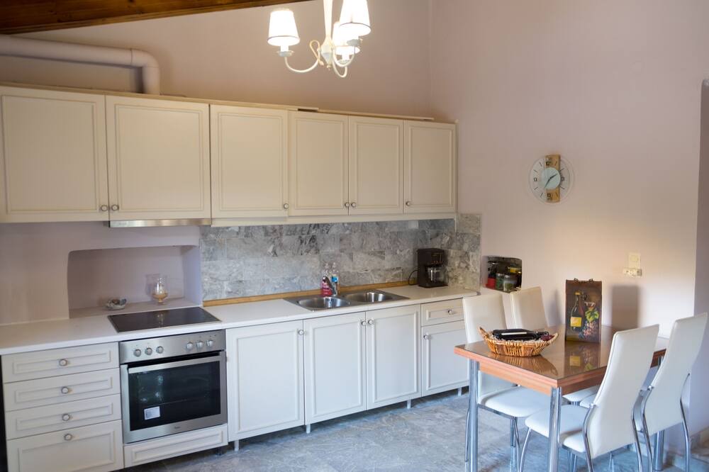 Photo of Kitchen in Vlichada