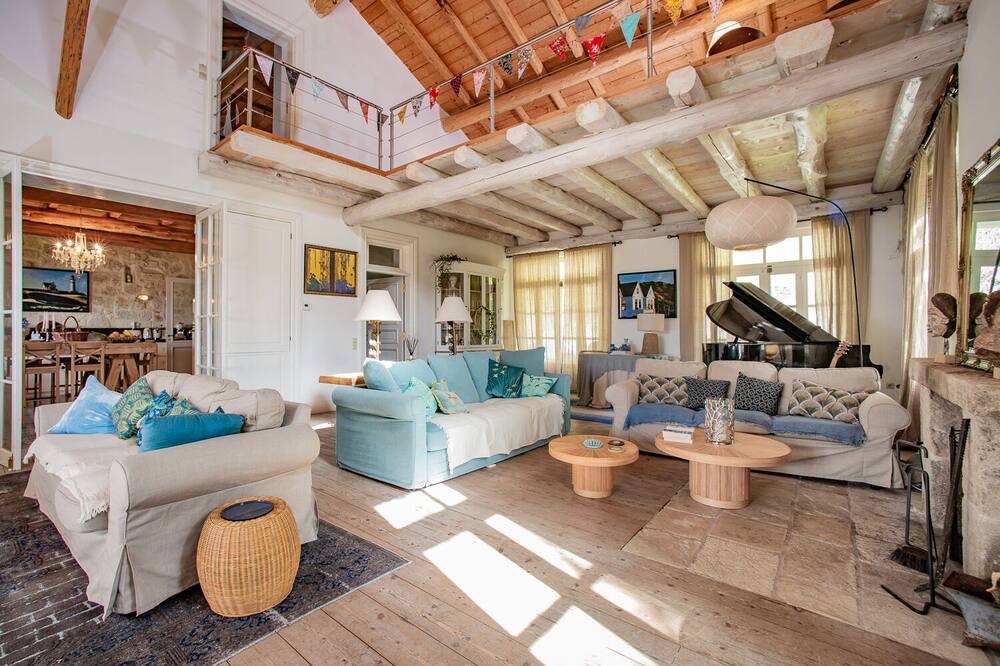 Photo of Livingroom in Pelekas