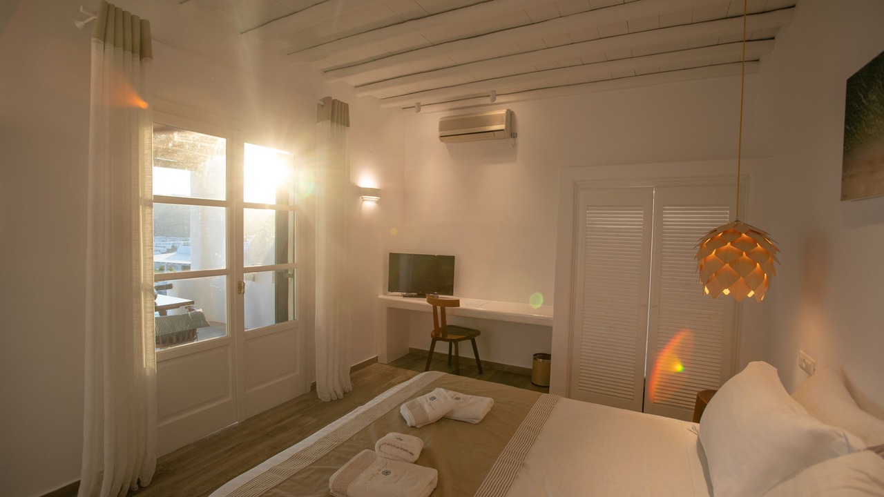 Photo of Bedroom in Platis Gialos