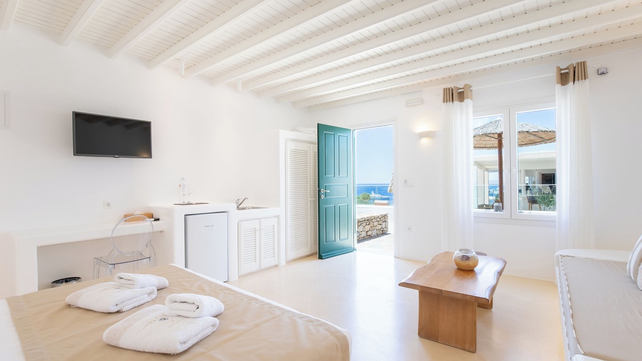 Photo of Bedroom in Platis Gialos