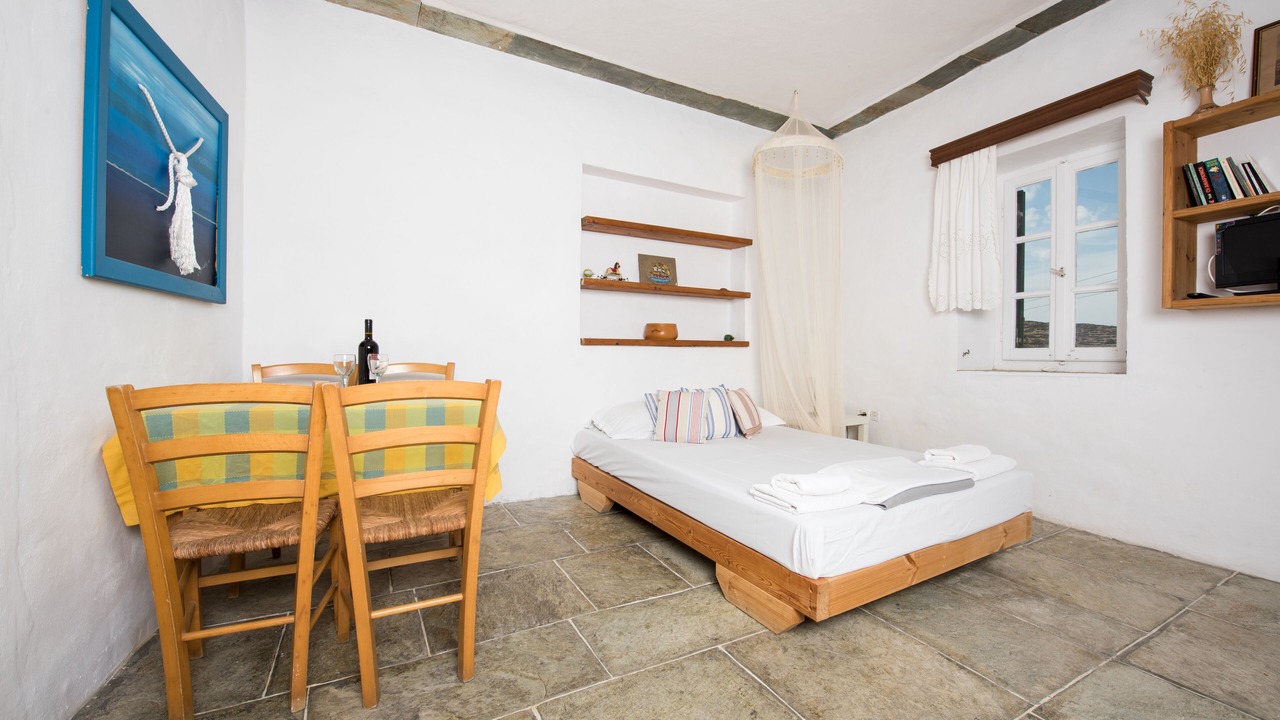 Photo of Bedroom in Platis Gialos