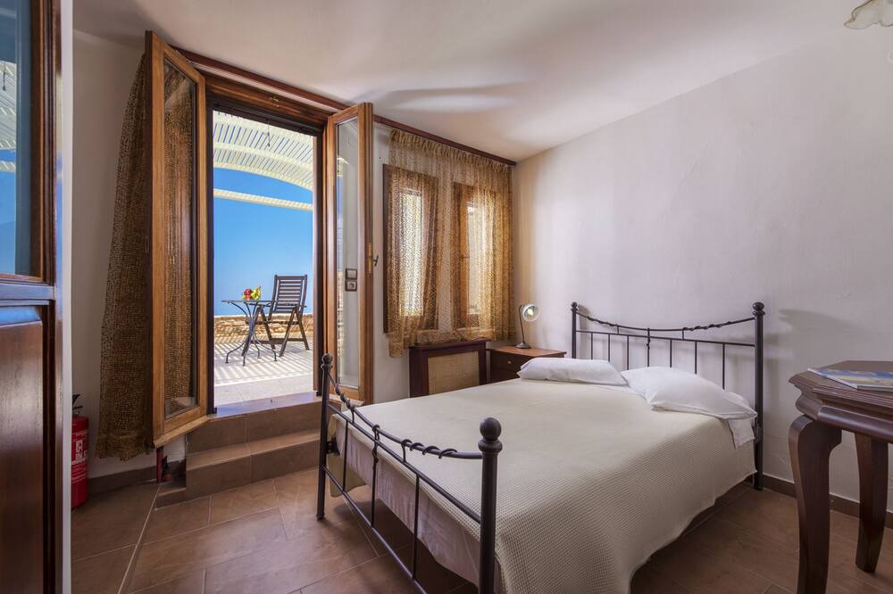 Photo of Bedroom in Anatoli