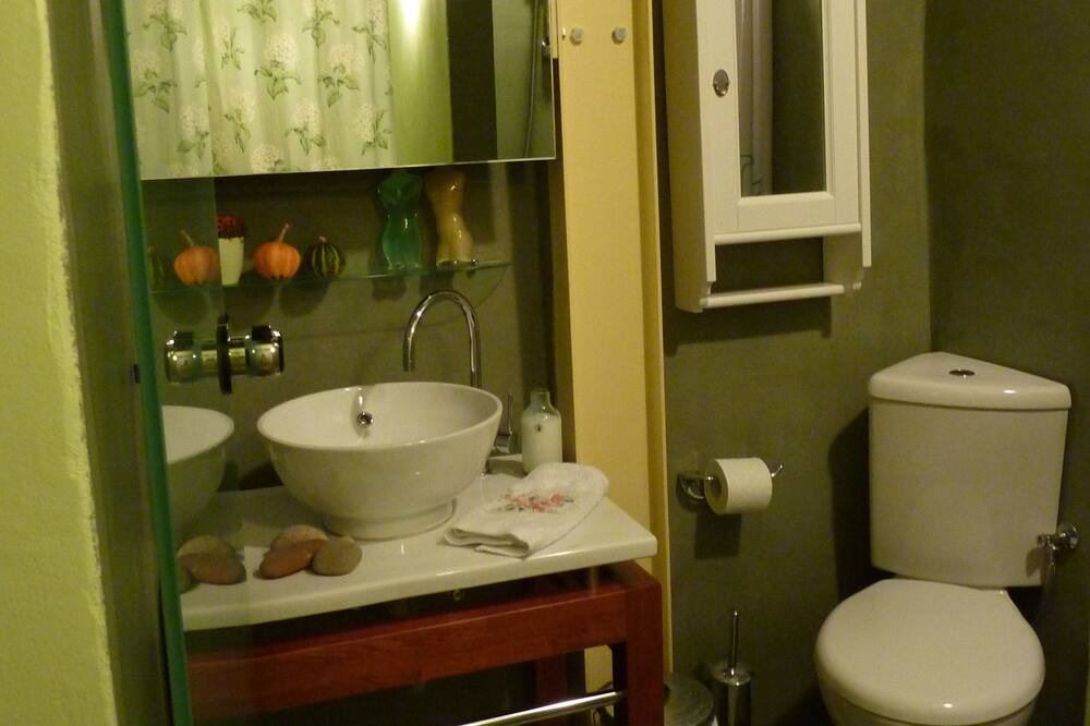 Photo of Bathroom in Agios Georgios Sykousis