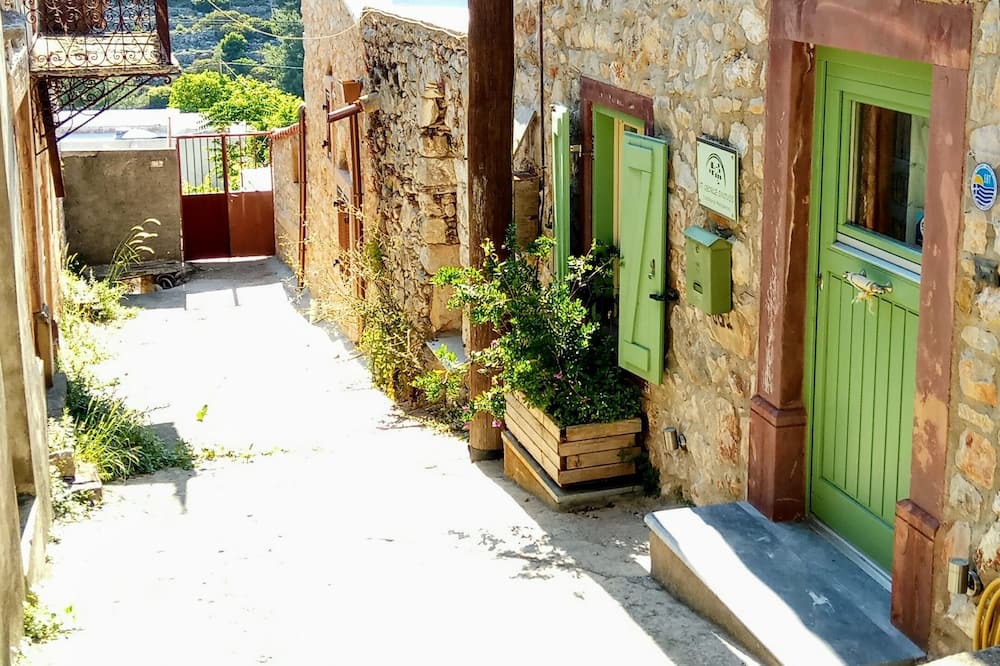 Photo of Outdoor in Agios Georgios Sykousis