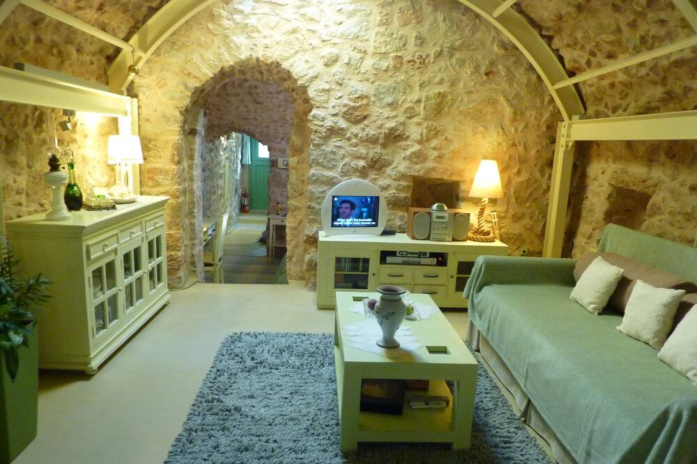 Photo of Livingroom in Agios Georgios Sykousis