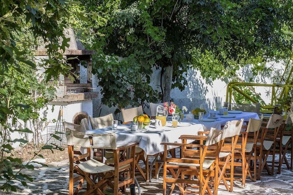 Photo of Livingroom in Mylopotamos