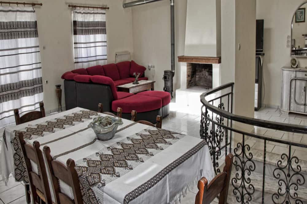Photo of Livingroom in Mylopotamos