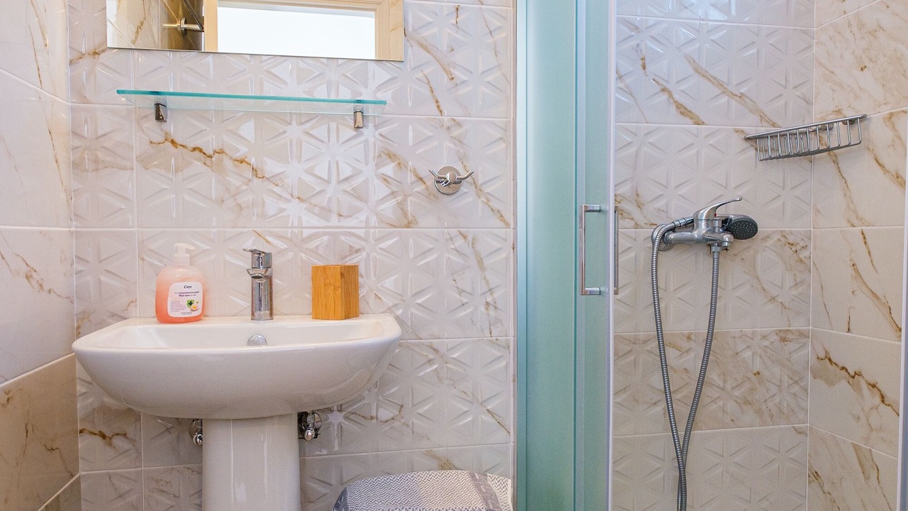 Photo of Bathroom in Marmari
